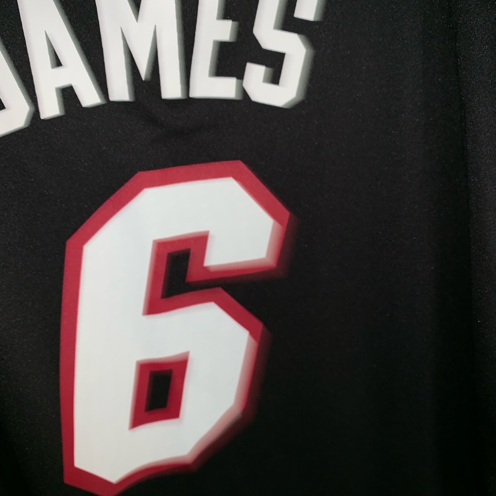 Labron James - Picture 2 of 2